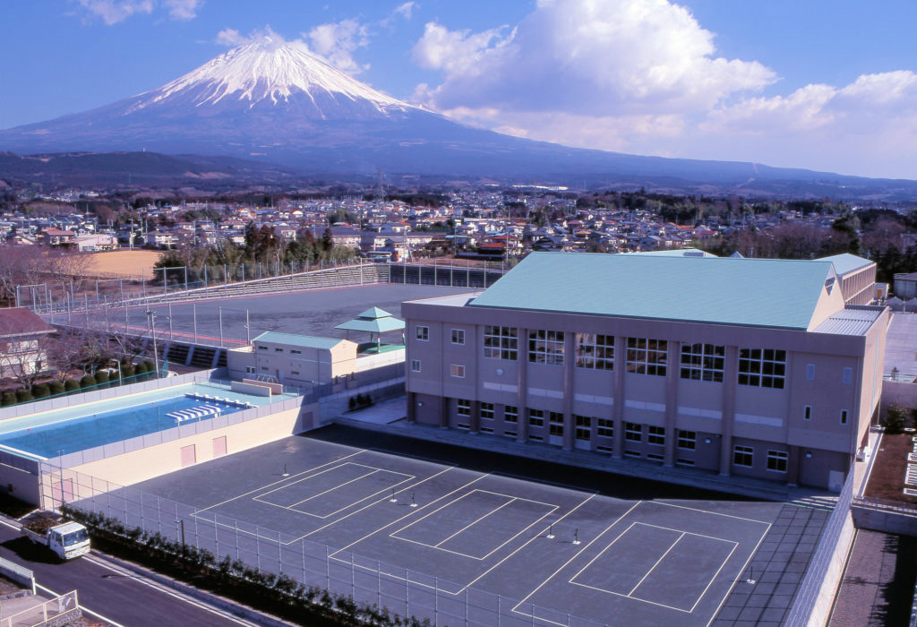 平成5･6年度大富士中学校建設工事(ＪＶ)	テニスコート・体育館